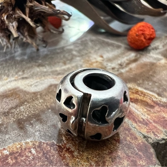 NEW Authentic Chamilia- Treasure Bead I Love You Charm hearts cutouts Silver 925 - Picture 6 of 8